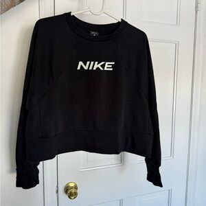 Nike Women's Black Crewneck Sweatshirt